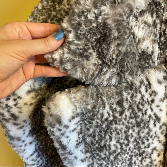 Rachel Roy SUPER thick comfy winter fancy coat. It’s is super soft. Never worn. - Picture 10 of 12